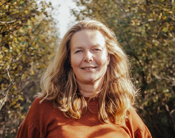 E. Smits